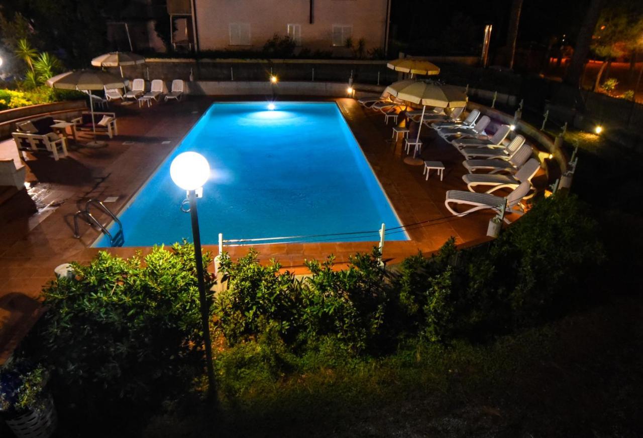 Hotel Kon Tiki 산빈첸초 외부 사진